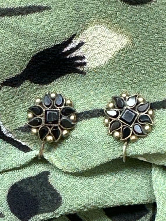 Antique Victorian Onyx and Gold Floral Earrings