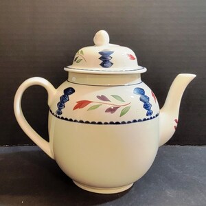 Adams &quot;Lancaster&quot; 6-7/8&quot; Teapot  England