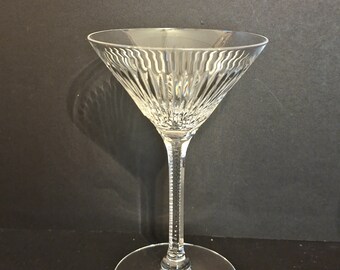 Trois (3) - 6-1/2" Seneca Cut Glass "Sunburst" Martini Tiges / Coupe 1447 / Tige 970 / Nervures verticales