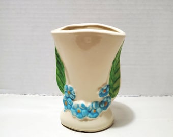 Vintage Shawnee Pottery 1200 Line Three-Flower Vase