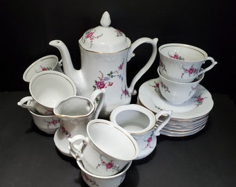 8 Set of Eight Wloclawek Floral Porcelain Rim Soup Bowls Poland Roses