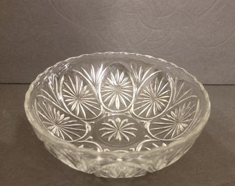 8" Anchor Hocking "Medallion" Clear Pressed Glass Serving Bowl