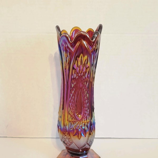 Beau 10-1/4 « Amberina Indiana Glass « Heirloom » Motif Sunset Carnival Glass Stretch Swung Vase