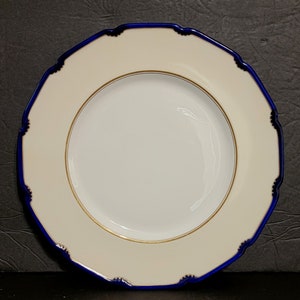 10-3/8&quot; Royal Doulton &quot;The Marlborough&quot;  Dinner Plate / Cobalt Blue Trim