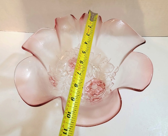 Mikasa Pink Frosted Ruffled 