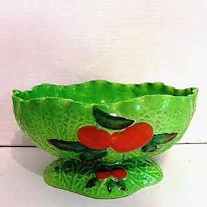 9&quot; Carlton Ware &quot;Lettuce&quot; Footed Salad Bowl / Tomato Accents / England