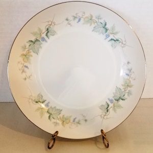 Fashion Manor &quot;Vineyard&quot; 7-5/8&quot; Creme Soup Bowl / Eight Available