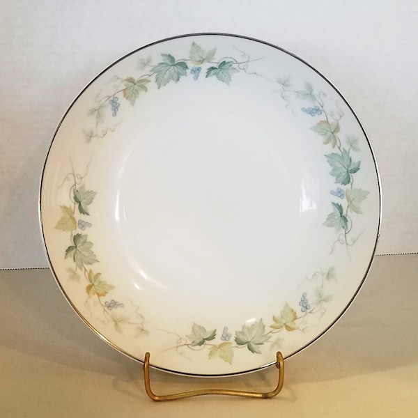 Fashion Manor "Vineyard" Round Veggie Bowl / Japan