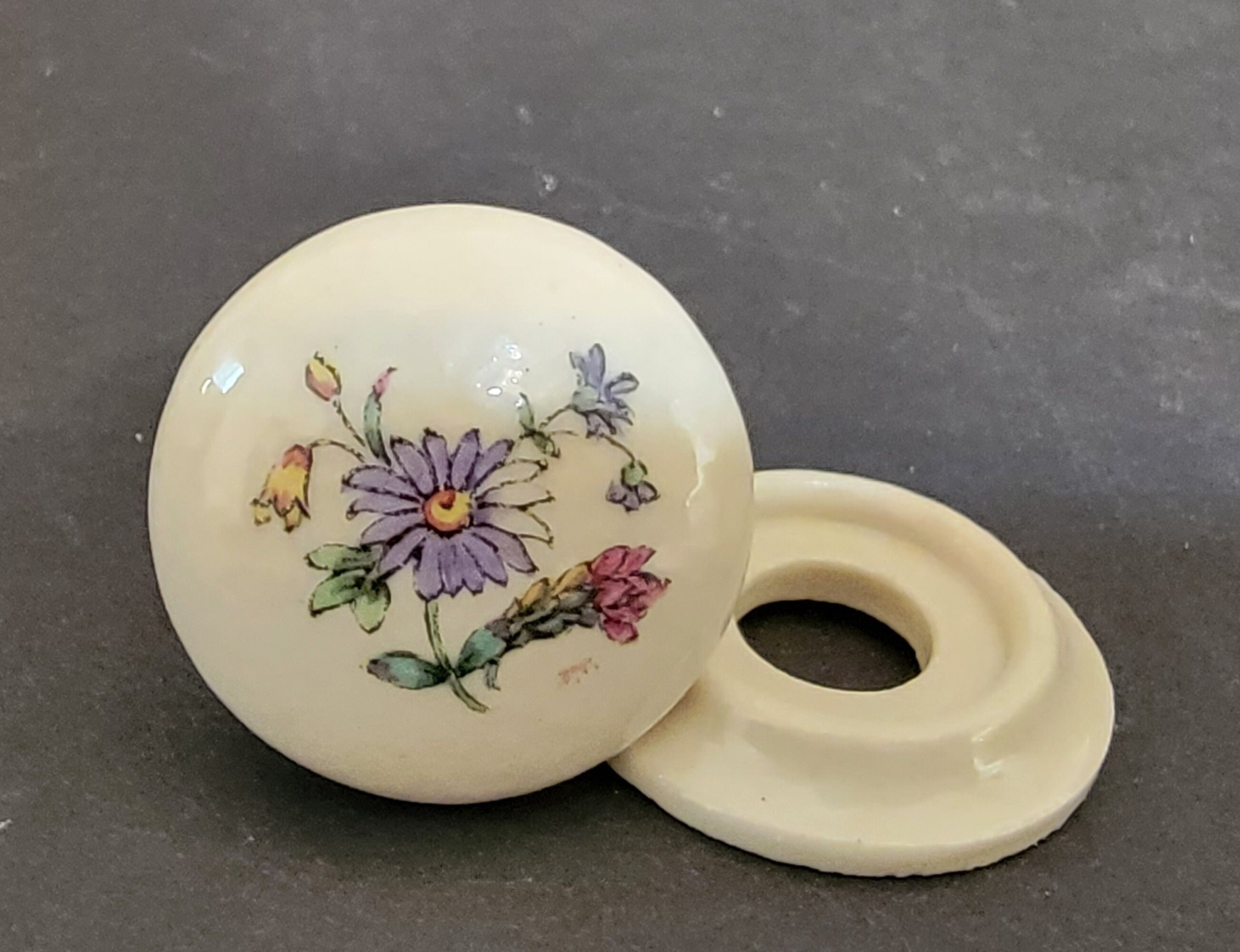 Five (5) - 1-1/8" Floral Ceramic Drawer Pulls