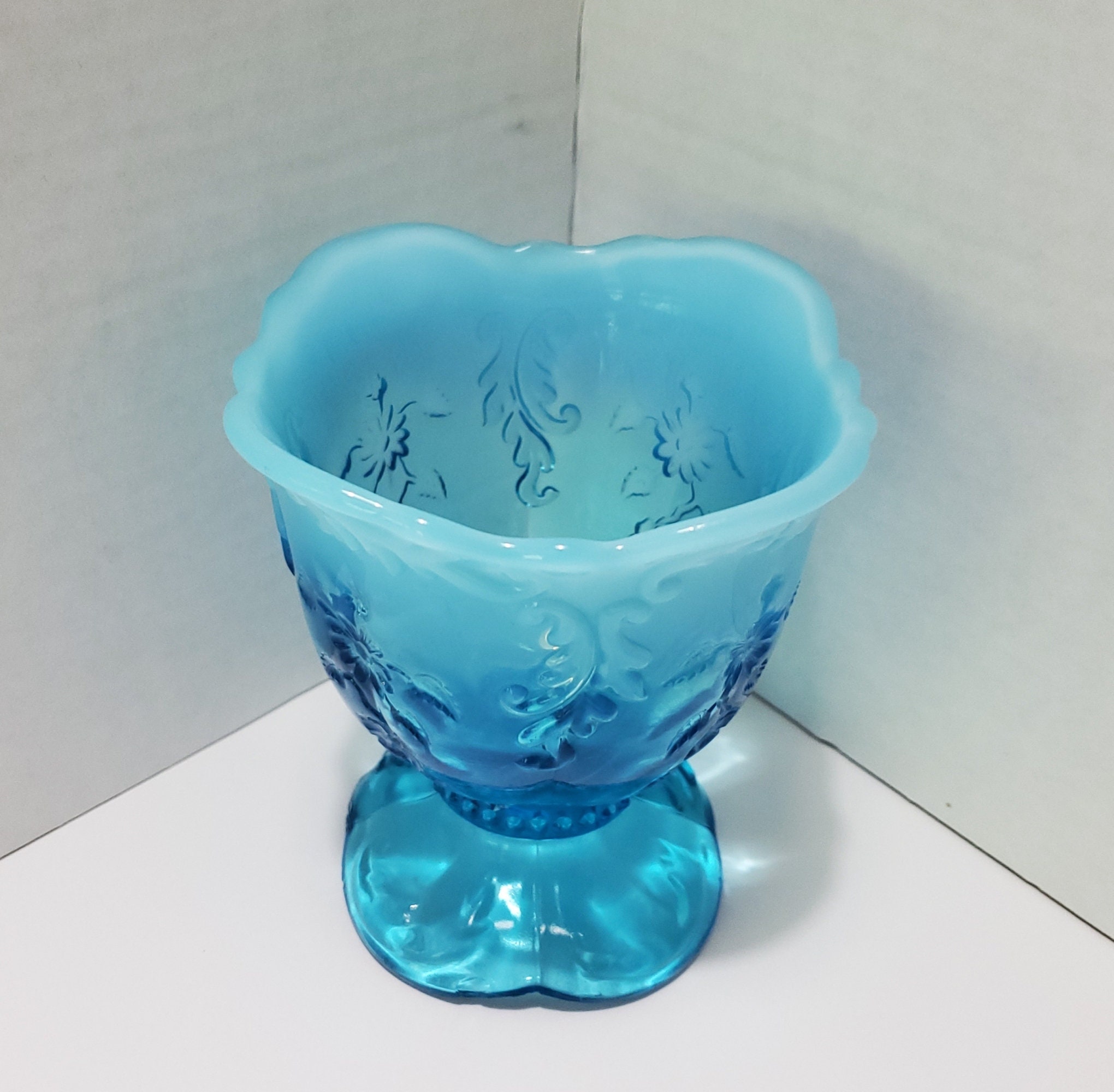 Northwood Opalescent Intaglio Blue 