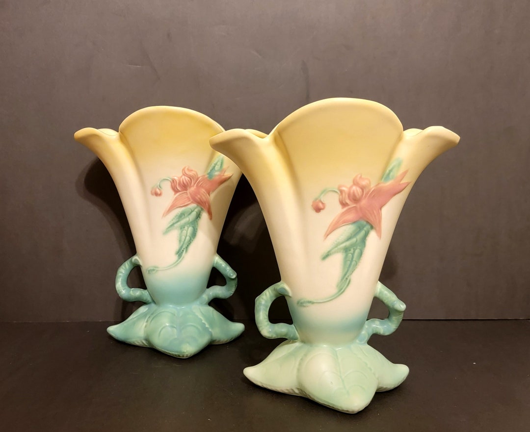 Two 81/2 Hull Pottery woodland Pattern Etsy