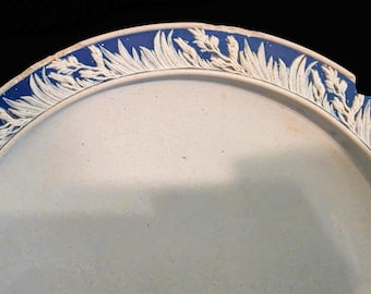 Dudson Pottery Cameo Blue & White Jasperware Cheese Dome / Leaves
