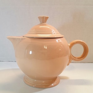 Homer Laughlin Apricot &quot;Fiesta&quot; Five (5) Cup Teapot