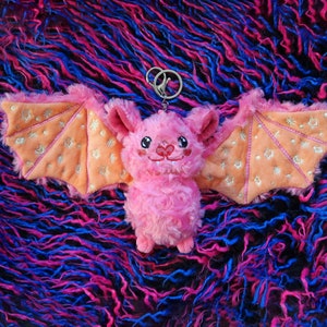Stella the Bat Plush Keyring, Bat soft toy keychain, Bat gifts, kawaii plushie, bat teddy, fluffy pink bat flexible wings kawaii pastel goth