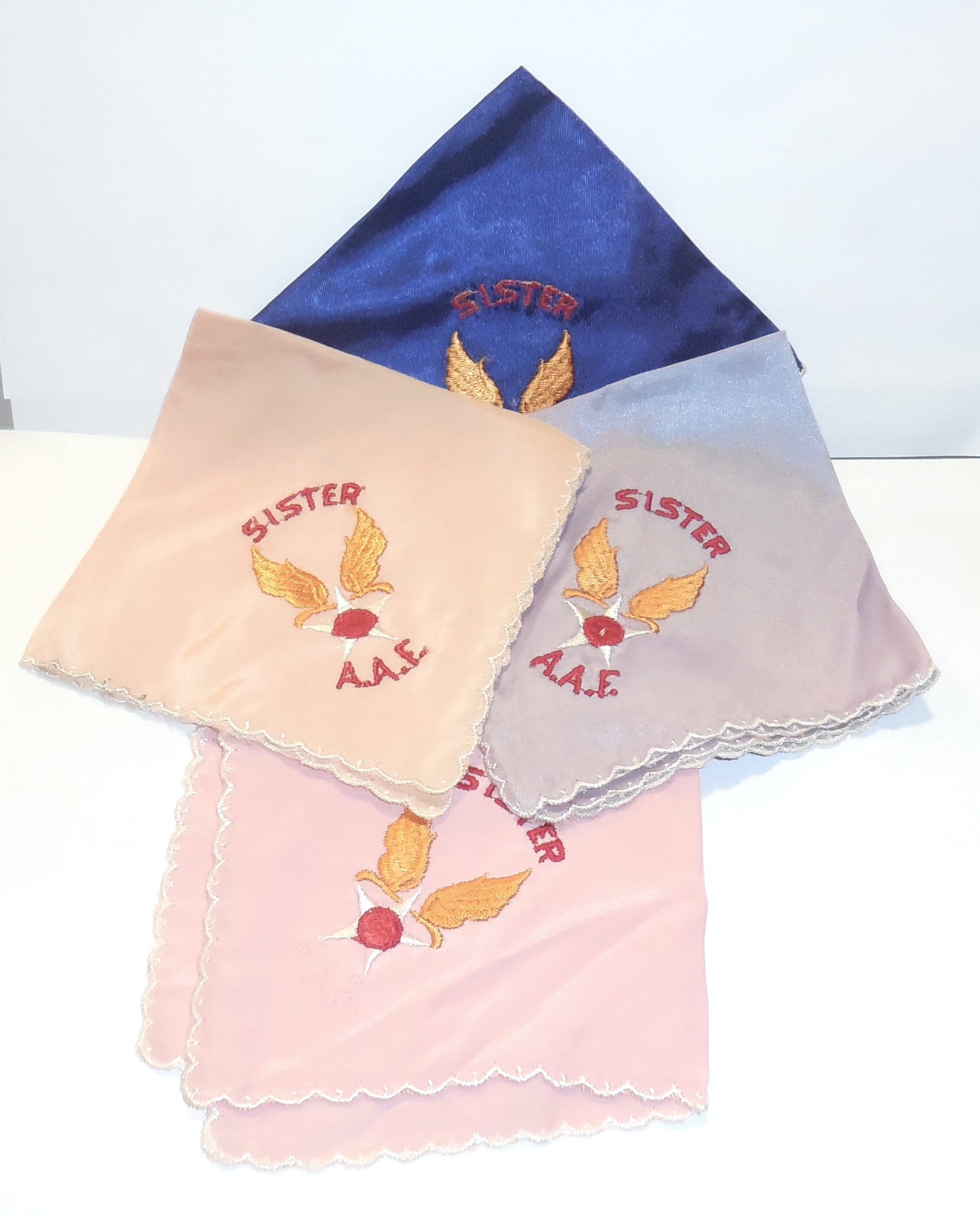 WW2 Canada RCAF ‘sweetheart’ handkerchief WW2 Canada RCAF ‘sweetheart’ handkerchief