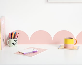 Large Scalloped Border, Peel & Stick Wallpaper