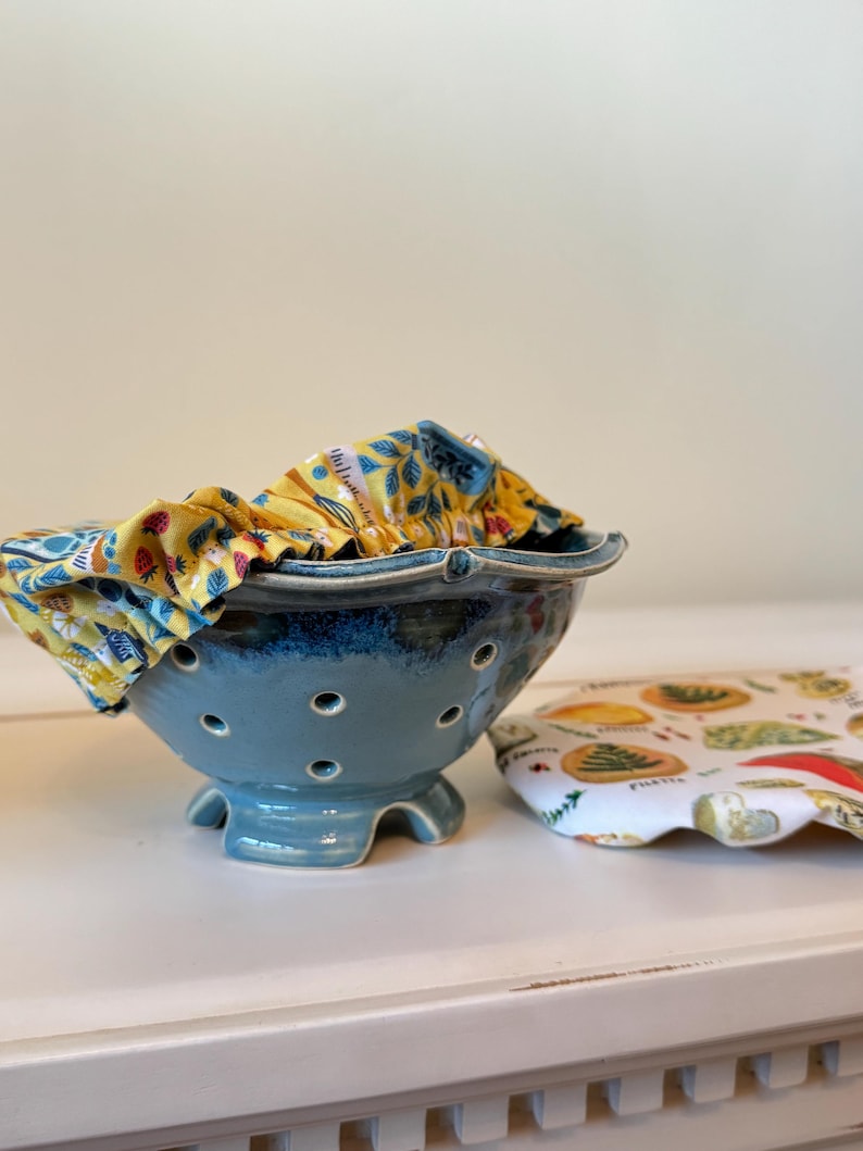 RedMudCeramics Berry Bowl Cover - Thumbnail 4