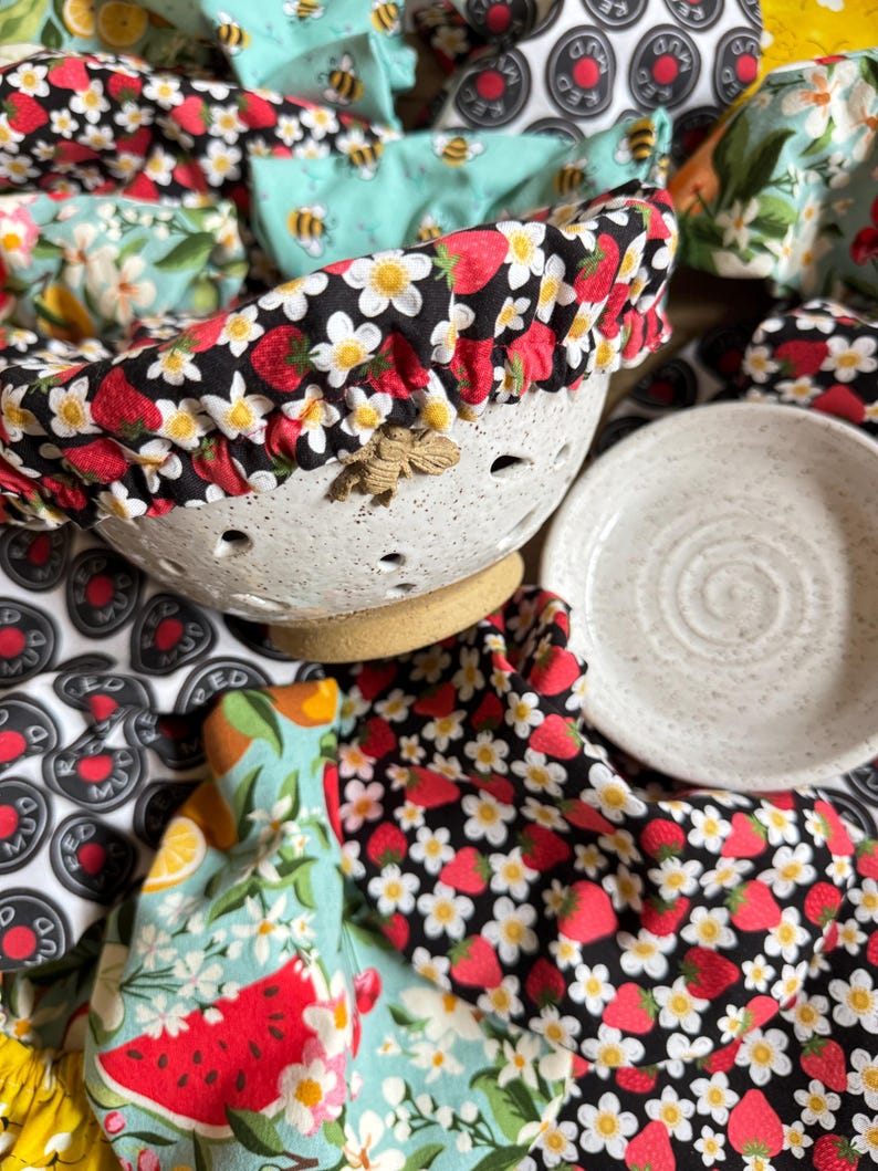 RedMudCeramics Berry Bowl Cover - Thumbnail 5