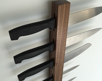 Floating Knife Holder