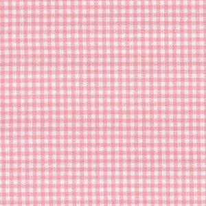 Könnte beinhalten: Rosa-weißes Vichy-Stoff. Der Stoff weist ein klassisches Karomuster mit gleichmäßig verteilten rosa und weißen Quadraten auf. Das Muster ist über die gesamte Oberfläche gleichmäßig und erzeugt ein schlichtes und sauberes Design.