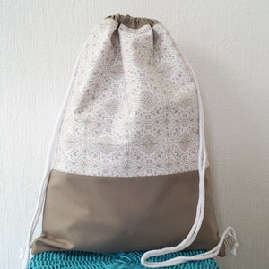 Sac de sport, sac de sport, ornements sac à dos doublé blanc taupe pour femme image 2