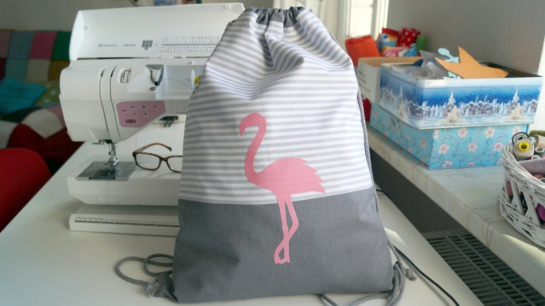 Turnbeutel Flamingo, Rucksack Damen, gefüttert grau rosa Sportbeutel immagine 2