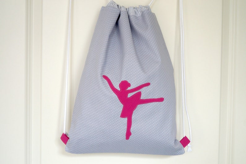 Turnbeutel Ballerina, Ballett, gefüttert, Rucksack für Kinder, personalisierbar mit Namen, grau pink Bild 2