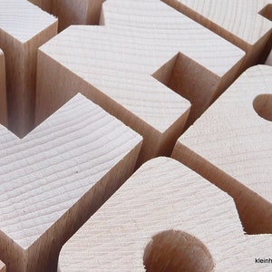 Letras de madera de tu elección fabricadas en haya.