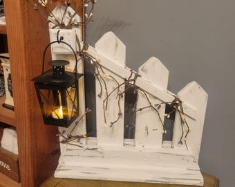 Mini valla blanca envejecida con farol, Pip Berry Decor