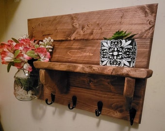 Estante rústico con llavero, decoración de pared, decoración de granja, estante de madera con ganchos, decoración rústica para el hogar, regalo para el hogar