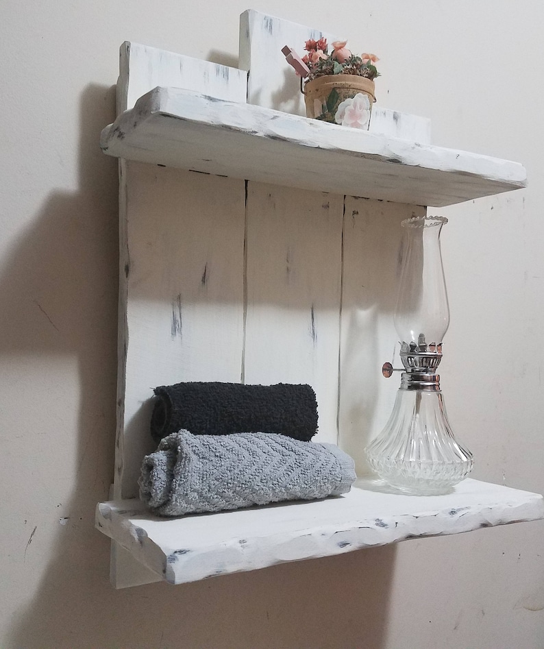 Farmhouse Decor, distressed shelf Rustic Bath shelf, wood shelf, Nautical decor, Distressed shelf, Rustic Decor, Farmhouse bathroom decor bild 3