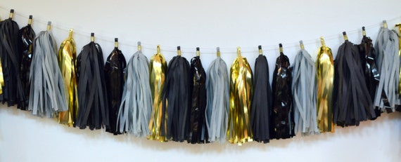 New Year/'s Eve Party Decoration Black and Gold tassel garland Happy New Year 2020 New Year Photo Backdrop Roaring 2020