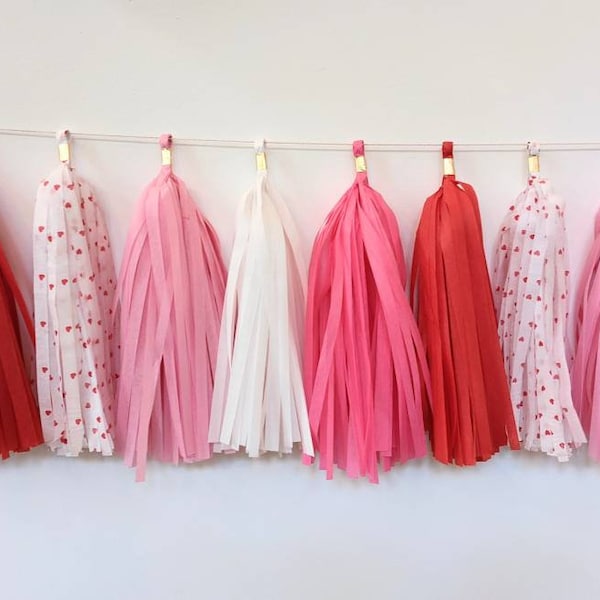 Valentine Tassel Garland: Heart banner, Valentine day party decoration, Kiss Kiss