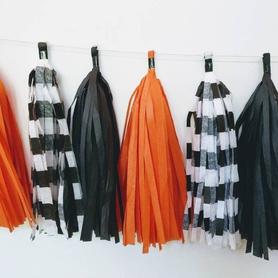 tassel garland Halloween♡ Halloween Tassel Garland: Spooky Party Decor, Photo Backdrop - Etsy