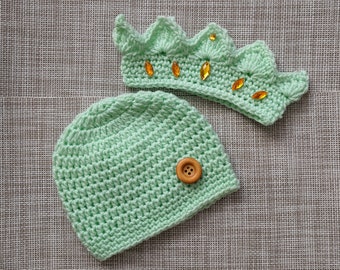 Hat and Crown baby boy or girl set, Crochet set, Baby shower gift, Newborn photo prop, Gift, Crown with rhonestones