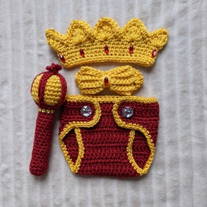 Crochet King baby set: Crown, Diaper cover, Bow Tie, Booties, Scepter, Royal set, Prince set, Baby shower gift, Photo prop, King outfit