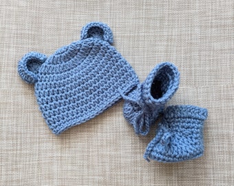 Newborn Hat with ears and Booties, crochet baby bear set, baby shower gift, newborn picture, photo prop,hospital outfit