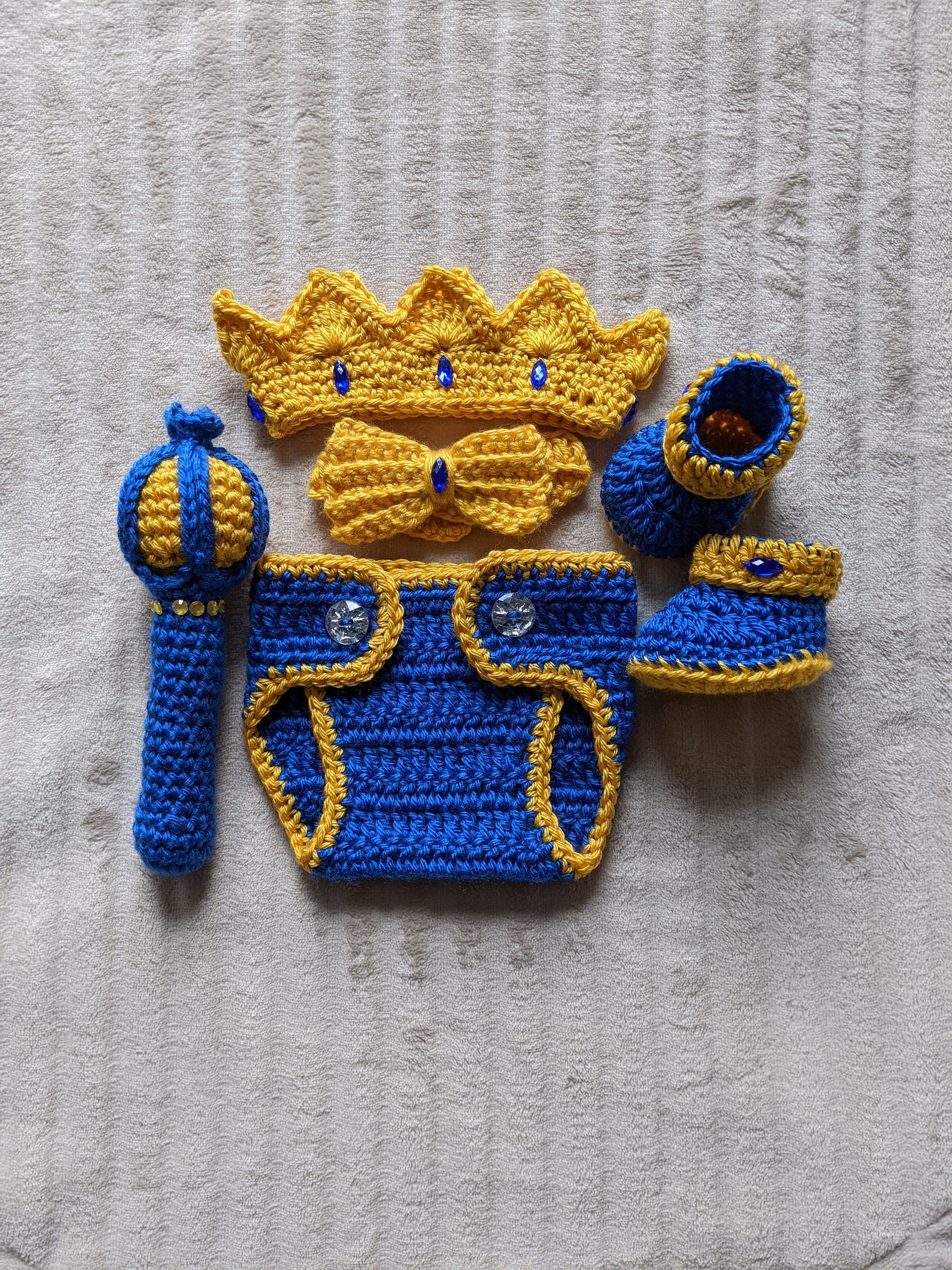 24 Stylish Crochet Clothing Patterns You’ll Want to Make for Babies, Dolls, and Wearables 20 Crochet King Baby Set