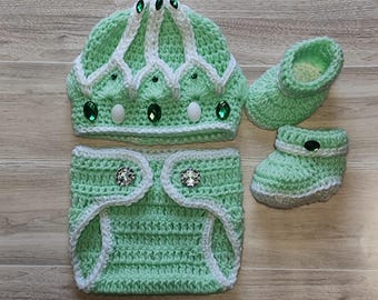 King baby set: Hat-Crown, Diaper cover, Booties, Royal set, Prince set, Baby shower gift, Newborn picture, Newborn king outfit, Crochet set