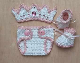 Crochet Princess baby girl set: Crown, Diaper cover, Booties, Princess outfit, Baby shower gift, Newborn picture, Photo prop