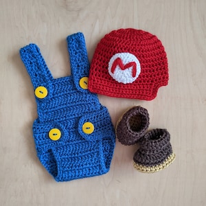 Mario-Luigi-Waluigi-Wario Baby Boy Set: Hat, Romper, Booties, Super bros, Baby Shower Gift, Photo Prop, Newborn Outfit, Gift for baby boy