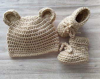 Crochet Baby Bear Set: hat with ears and booties, baby shower gift, hospital outfit, photo prop, newborn picture, set for boy or girl