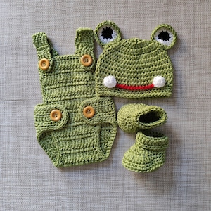 FROG baby set: Hat, Romper  and  Booties, Crocher baby frog set, Set for boy and girl, Baby shower gift, Photo prop, Newborn picture