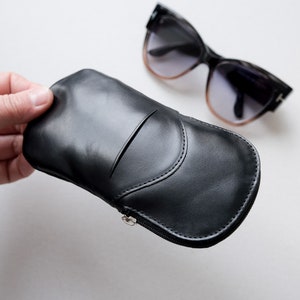 Étui à lunettes en cuir souple avec fermeture éclair, Étui à lunettes de soleil avec 2 poches, Étui à lunettes, cadeau personnalisé pour homme, Étui en cuir pour lunettes