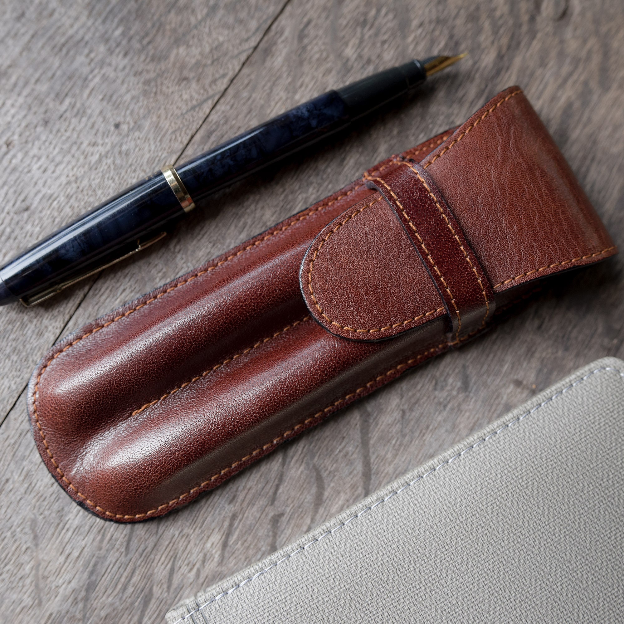 Chestnut Leather Pen Case With Two Separate Compartments, Fountain Pen Case  2 Divided Pen for Collector, Christmas Gift for Him, Pen Sleeve 