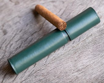 Cigar tube case groom gift, Personalized cigar case, Cigar holder wedding gift, Groomsmen cigar travel case, Custom cigar case for best man