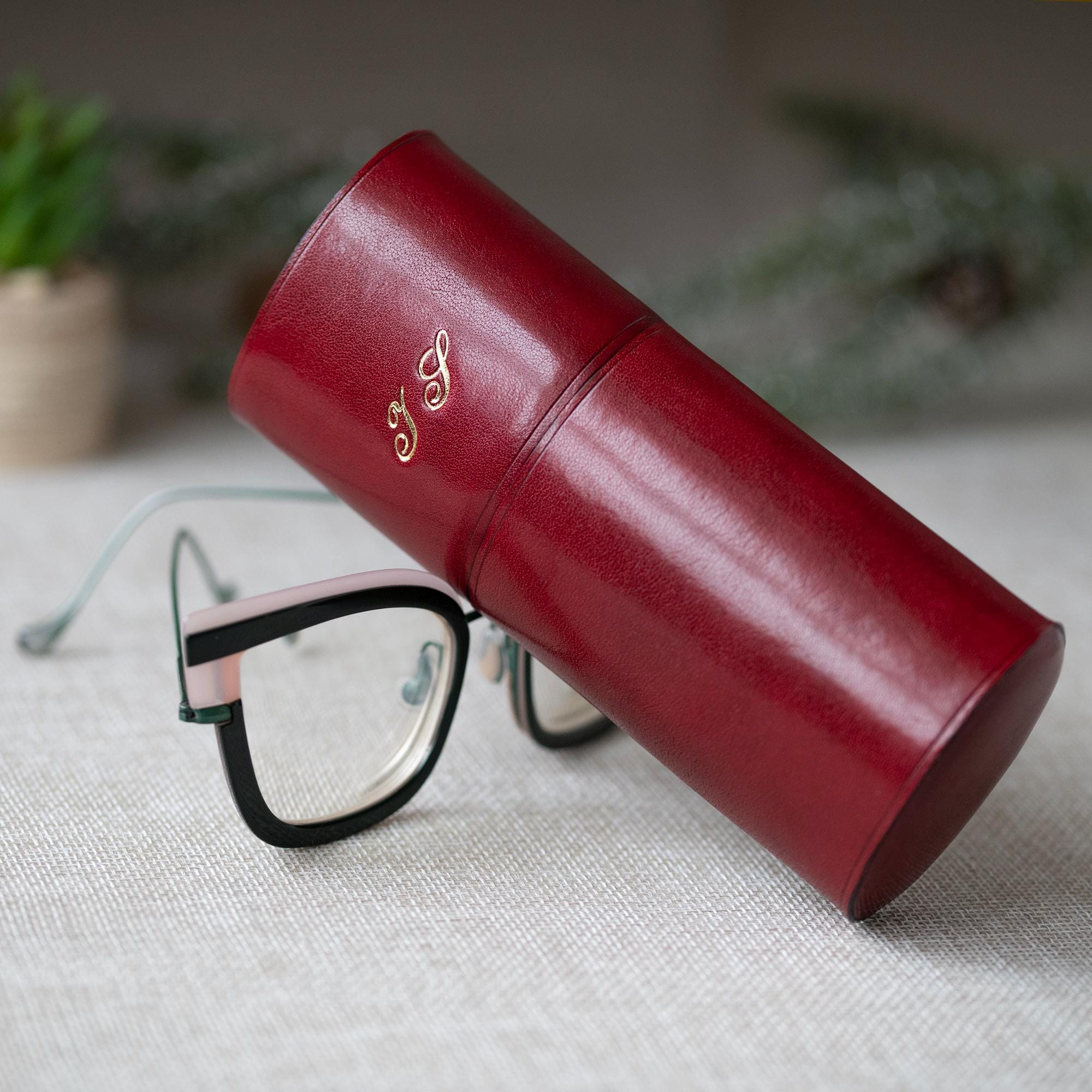Hard Leather Glasses Case, Personalized Sunglasses Case  display picture 1