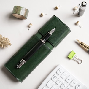 Leather pen case 2 pen gift for women, Fountain pen case 2 slot, Personalized pen holder gift for Dad, Fountain pen pouch, Pen sleeve green
