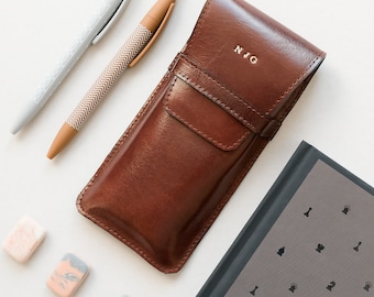 3  slot pen case personalized leather gift, Fountain pen case collector, Divided slot pencil case, Personalise pen holder officiant gift
