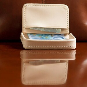 Cartera de cuero delgada para hombres, Regalo del primer día del padre, Cartera de monedas regalo personalizado para papá, Cartera pequeña para hombres, Bifold grabado para novio imagen 4